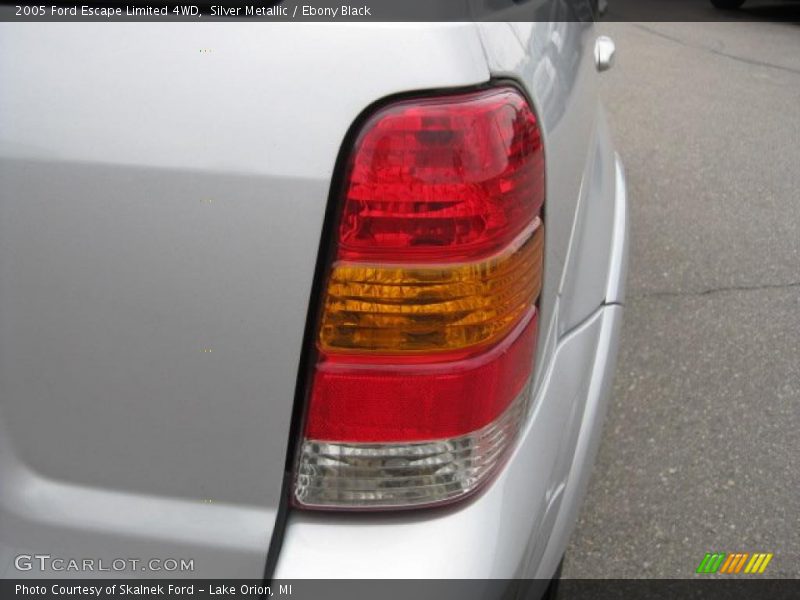 Silver Metallic / Ebony Black 2005 Ford Escape Limited 4WD