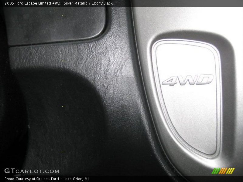Silver Metallic / Ebony Black 2005 Ford Escape Limited 4WD