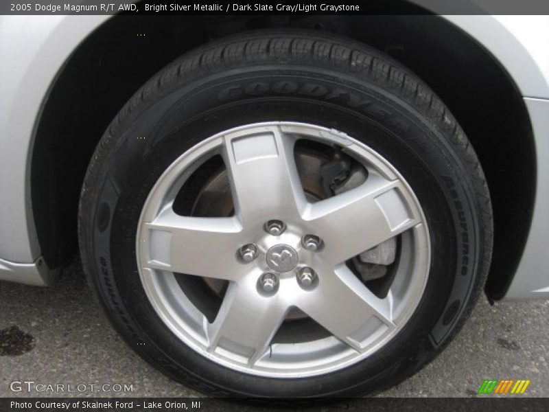 Bright Silver Metallic / Dark Slate Gray/Light Graystone 2005 Dodge Magnum R/T AWD