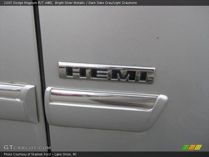 Bright Silver Metallic / Dark Slate Gray/Light Graystone 2005 Dodge Magnum R/T AWD