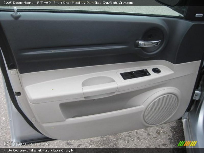 Bright Silver Metallic / Dark Slate Gray/Light Graystone 2005 Dodge Magnum R/T AWD