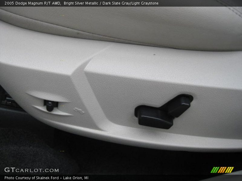 Bright Silver Metallic / Dark Slate Gray/Light Graystone 2005 Dodge Magnum R/T AWD