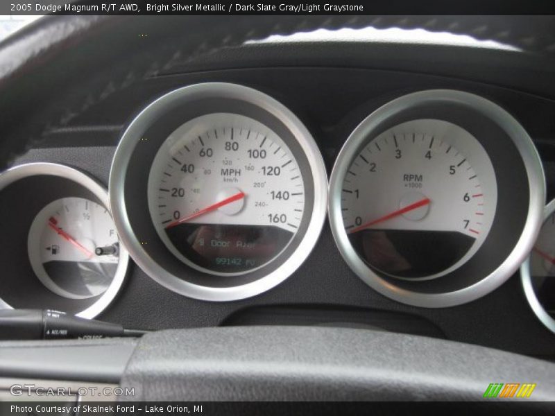 Bright Silver Metallic / Dark Slate Gray/Light Graystone 2005 Dodge Magnum R/T AWD
