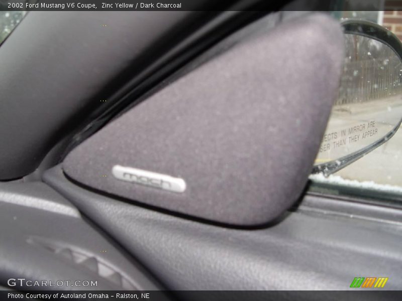 Zinc Yellow / Dark Charcoal 2002 Ford Mustang V6 Coupe