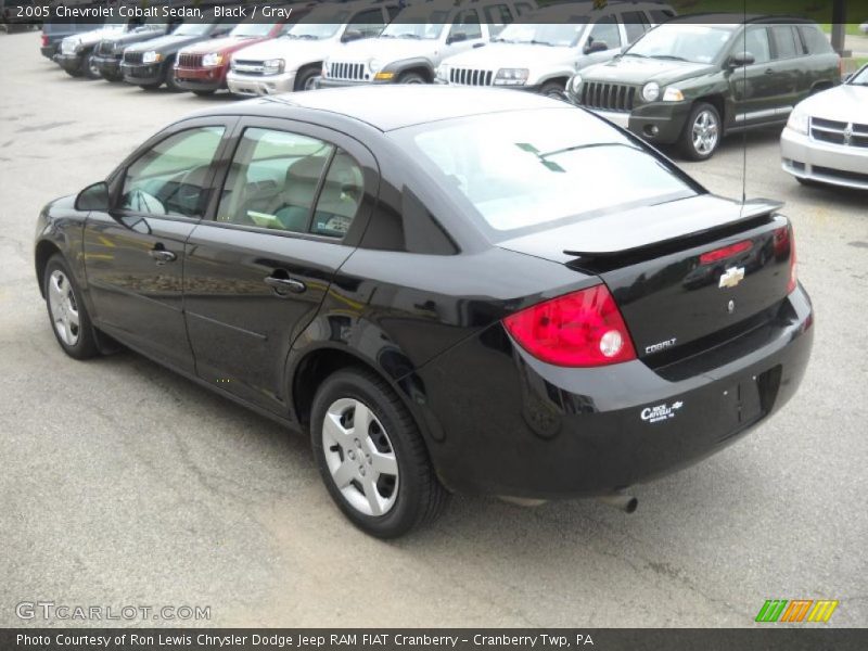 Black / Gray 2005 Chevrolet Cobalt Sedan