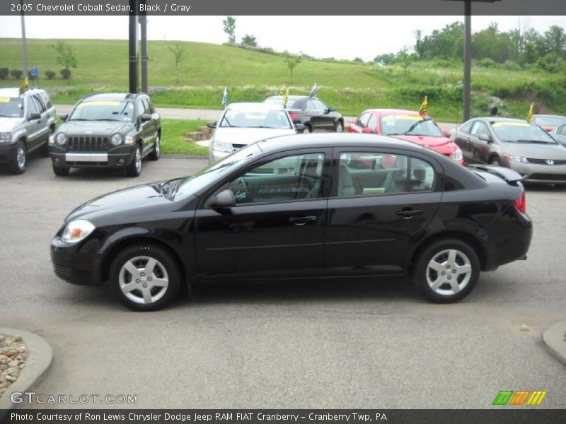 Black / Gray 2005 Chevrolet Cobalt Sedan