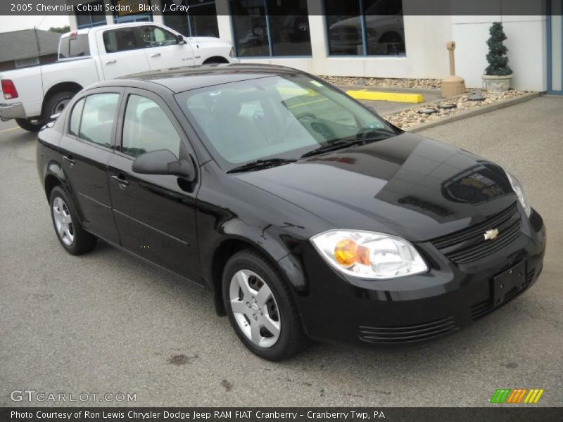 Black / Gray 2005 Chevrolet Cobalt Sedan