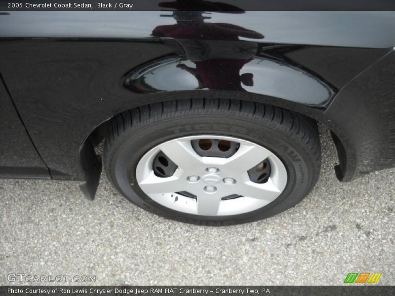 Black / Gray 2005 Chevrolet Cobalt Sedan