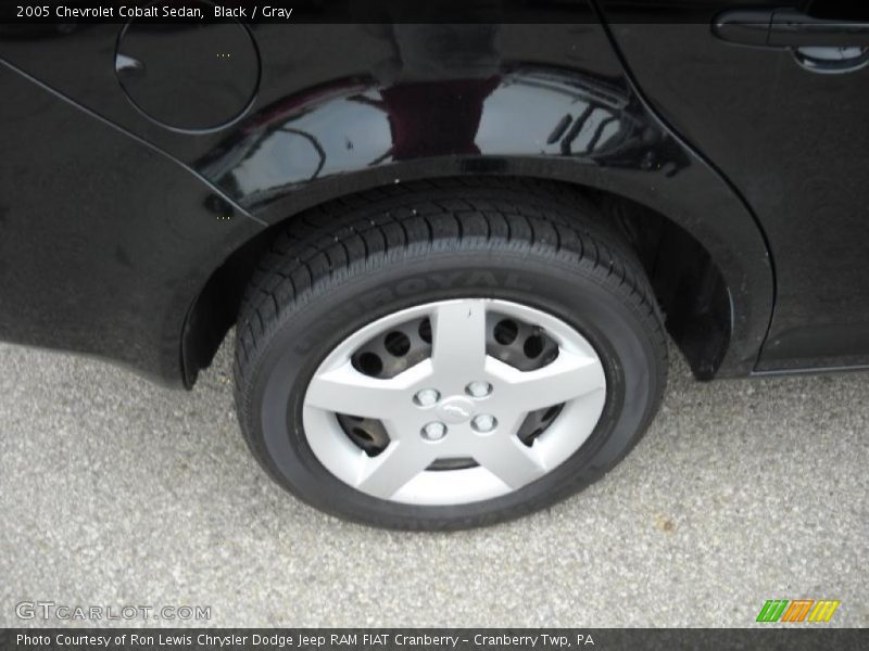 Black / Gray 2005 Chevrolet Cobalt Sedan