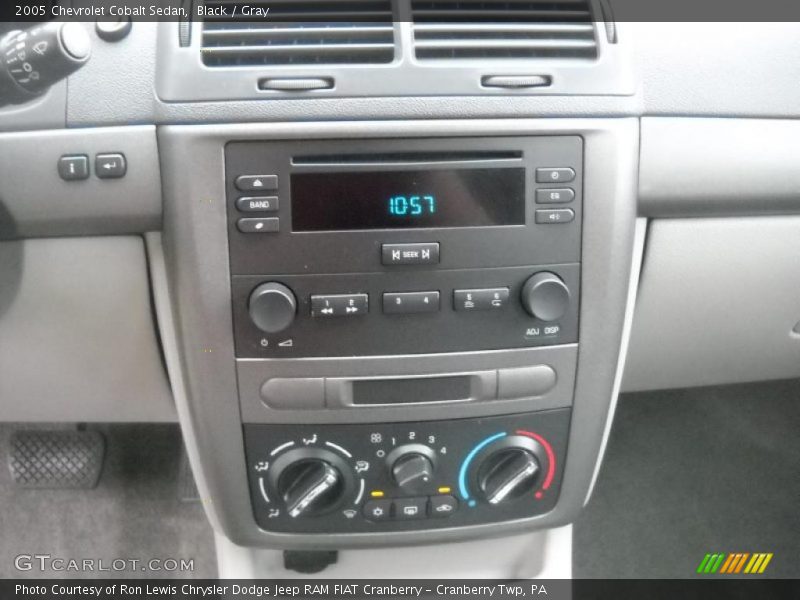 Black / Gray 2005 Chevrolet Cobalt Sedan
