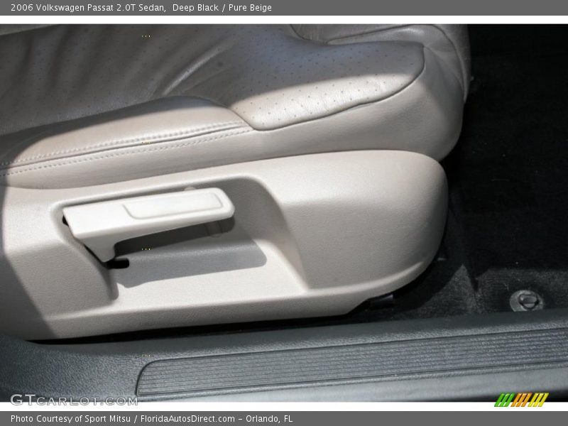 Deep Black / Pure Beige 2006 Volkswagen Passat 2.0T Sedan