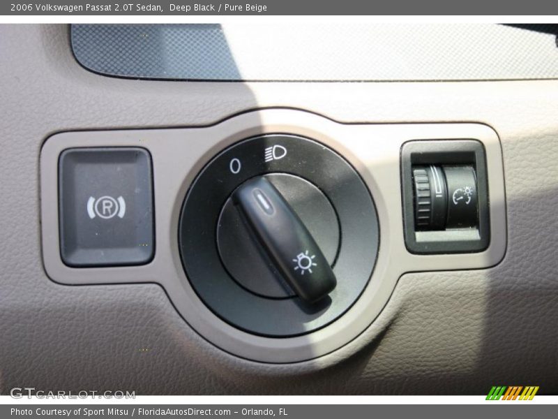 Deep Black / Pure Beige 2006 Volkswagen Passat 2.0T Sedan