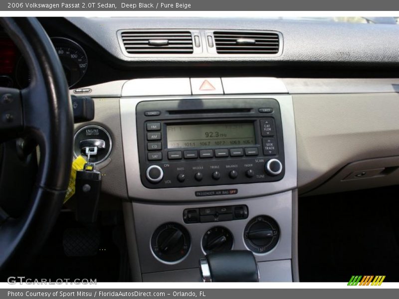 Deep Black / Pure Beige 2006 Volkswagen Passat 2.0T Sedan