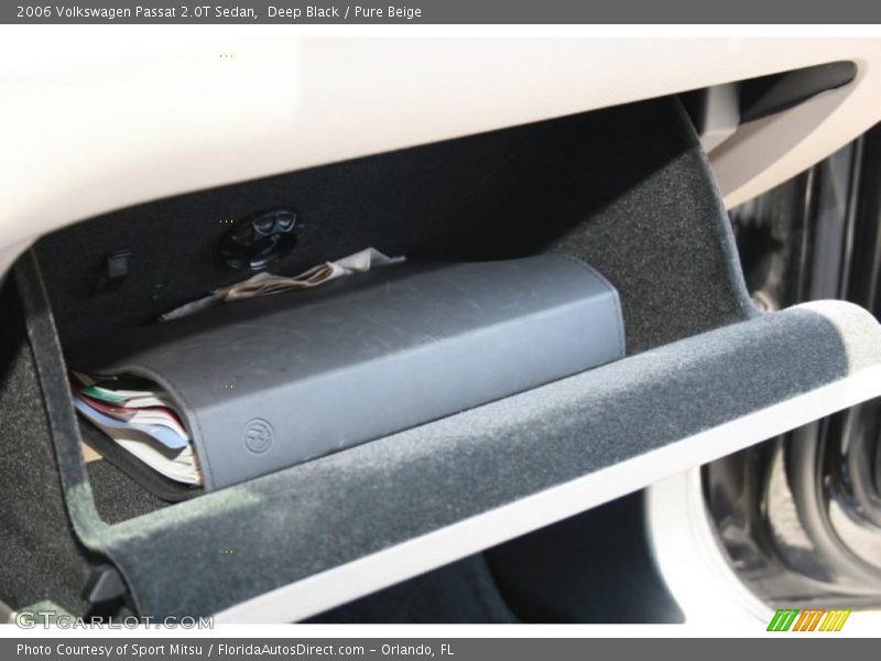 Deep Black / Pure Beige 2006 Volkswagen Passat 2.0T Sedan