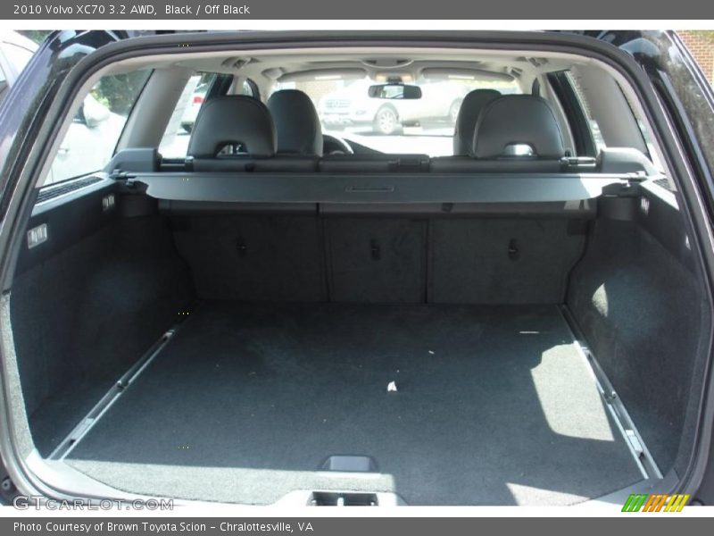 Black / Off Black 2010 Volvo XC70 3.2 AWD