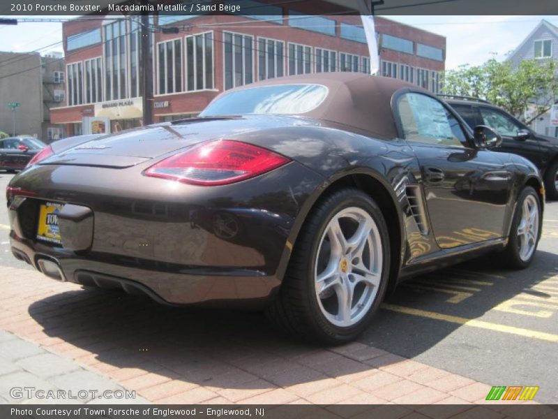 Macadamia Metallic / Sand Beige 2010 Porsche Boxster
