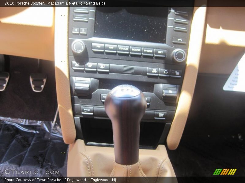 Macadamia Metallic / Sand Beige 2010 Porsche Boxster