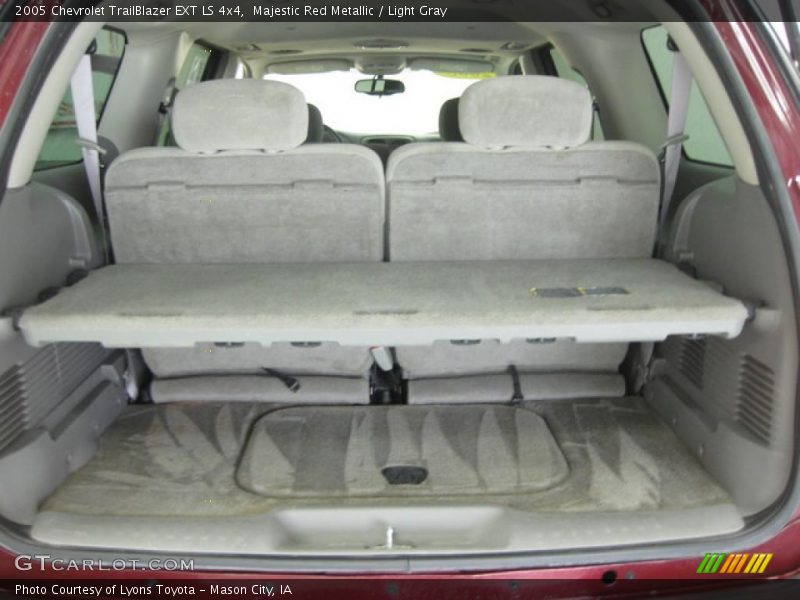 Majestic Red Metallic / Light Gray 2005 Chevrolet TrailBlazer EXT LS 4x4