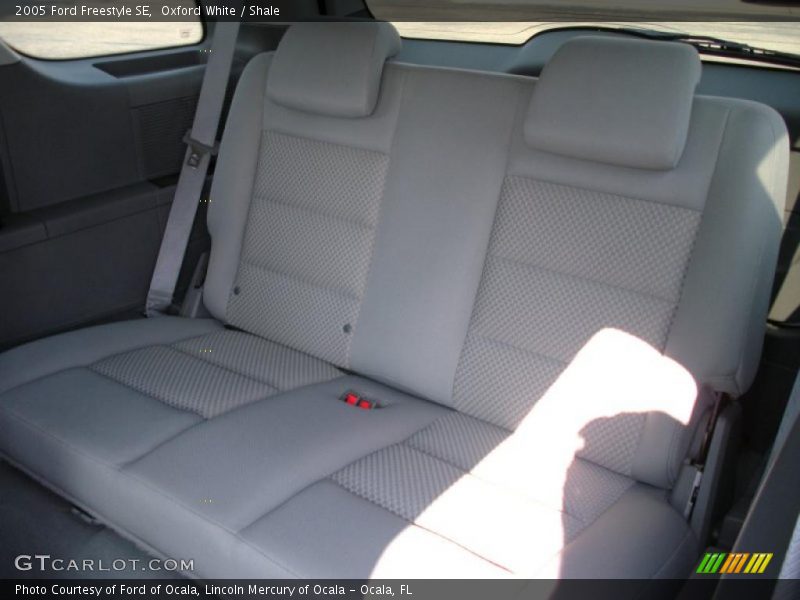 Oxford White / Shale 2005 Ford Freestyle SE