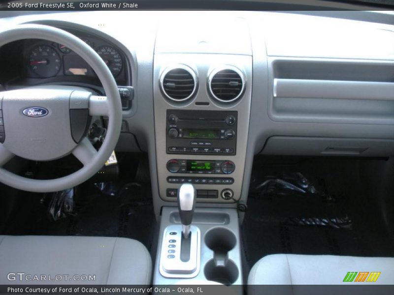 Oxford White / Shale 2005 Ford Freestyle SE