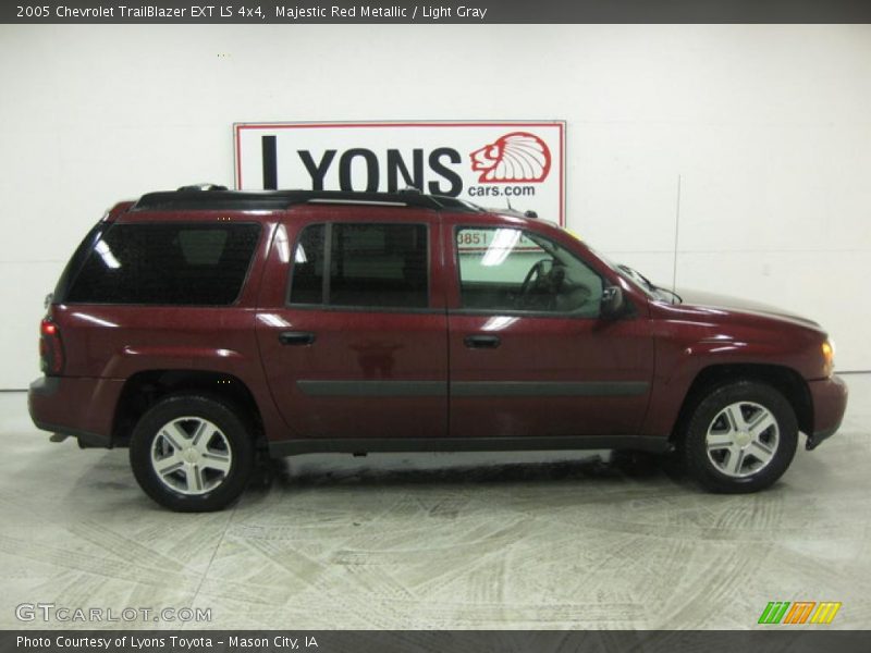 Majestic Red Metallic / Light Gray 2005 Chevrolet TrailBlazer EXT LS 4x4