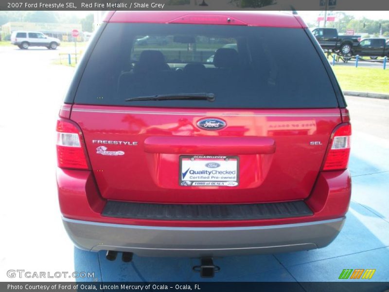 Red Fire Metallic / Shale Grey 2007 Ford Freestyle SEL