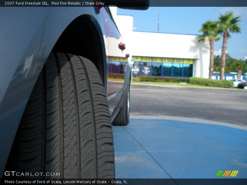 Red Fire Metallic / Shale Grey 2007 Ford Freestyle SEL