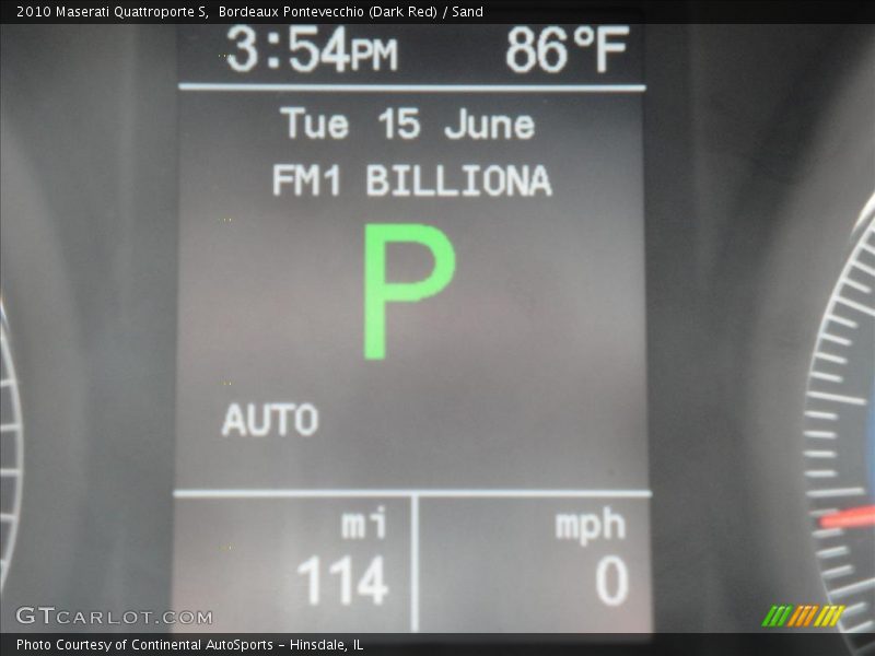 Bordeaux Pontevecchio (Dark Red) / Sand 2010 Maserati Quattroporte S