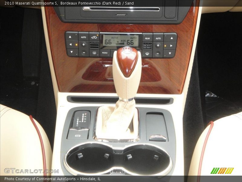 Bordeaux Pontevecchio (Dark Red) / Sand 2010 Maserati Quattroporte S