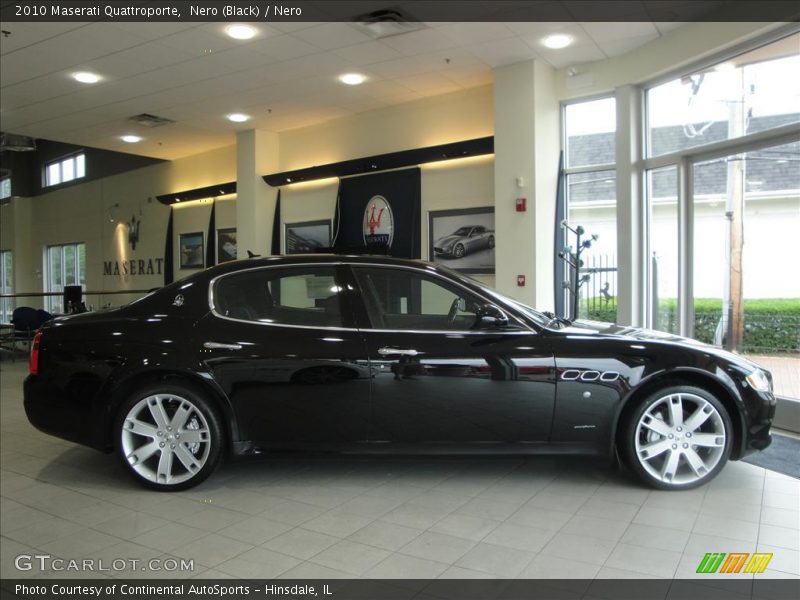 Nero (Black) / Nero 2010 Maserati Quattroporte