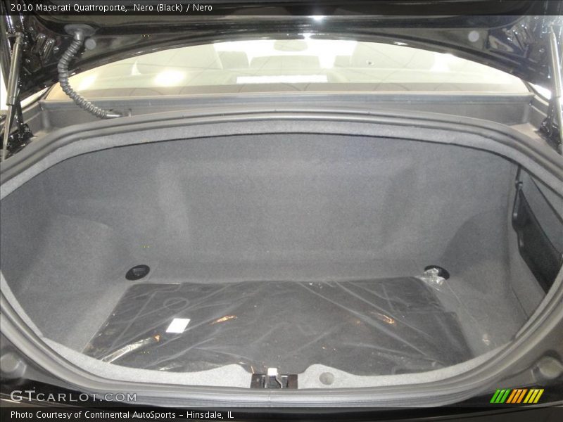 Nero (Black) / Nero 2010 Maserati Quattroporte