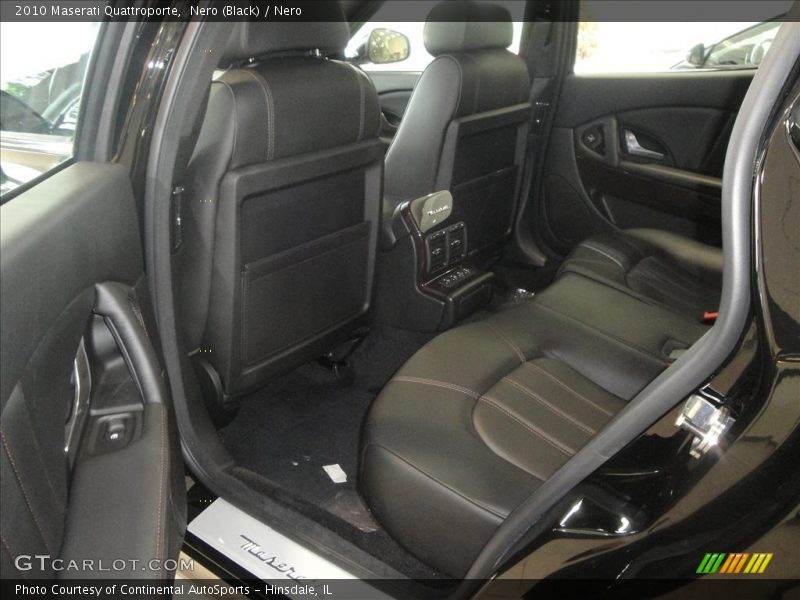Nero (Black) / Nero 2010 Maserati Quattroporte