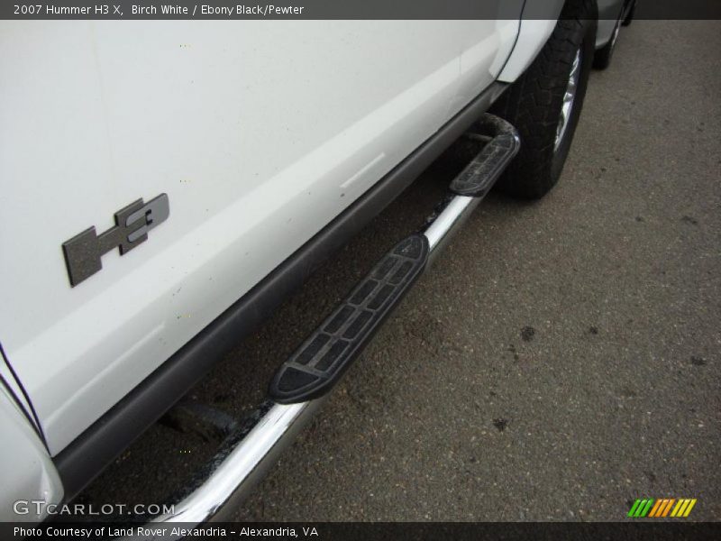 Birch White / Ebony Black/Pewter 2007 Hummer H3 X
