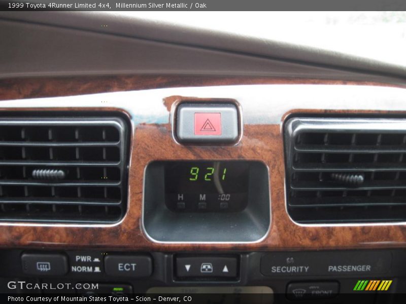 Millennium Silver Metallic / Oak 1999 Toyota 4Runner Limited 4x4