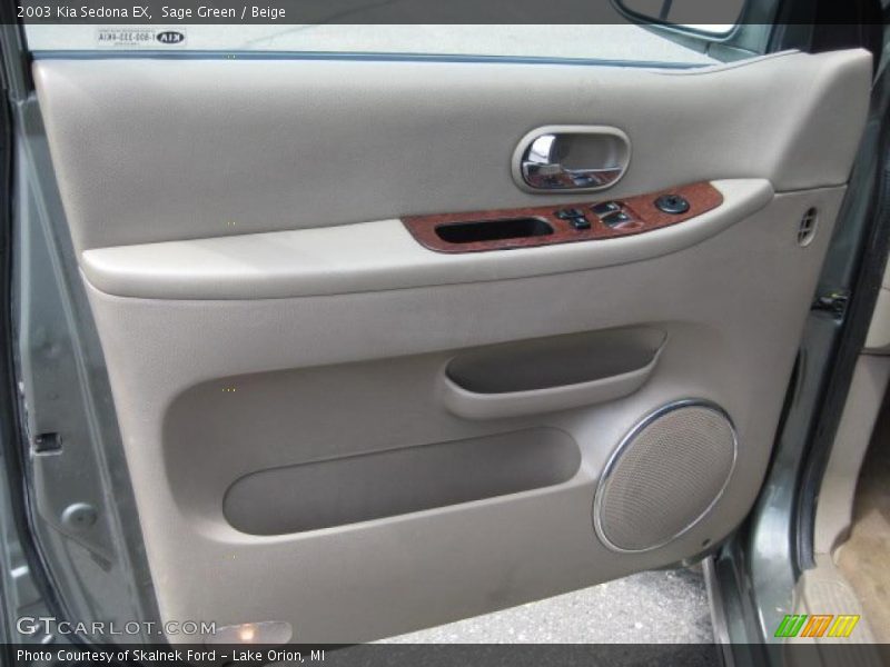 Sage Green / Beige 2003 Kia Sedona EX
