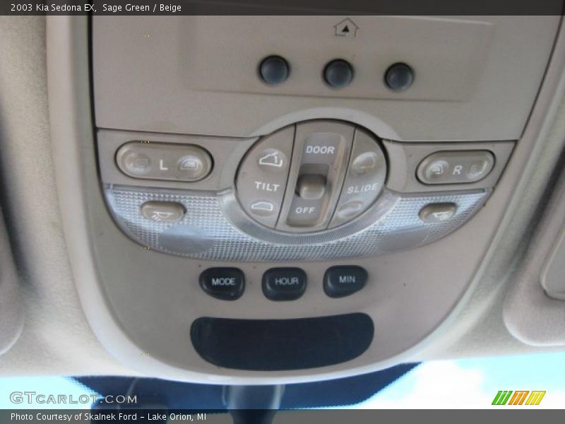Sage Green / Beige 2003 Kia Sedona EX