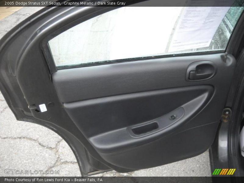 Graphite Metallic / Dark Slate Gray 2005 Dodge Stratus SXT Sedan