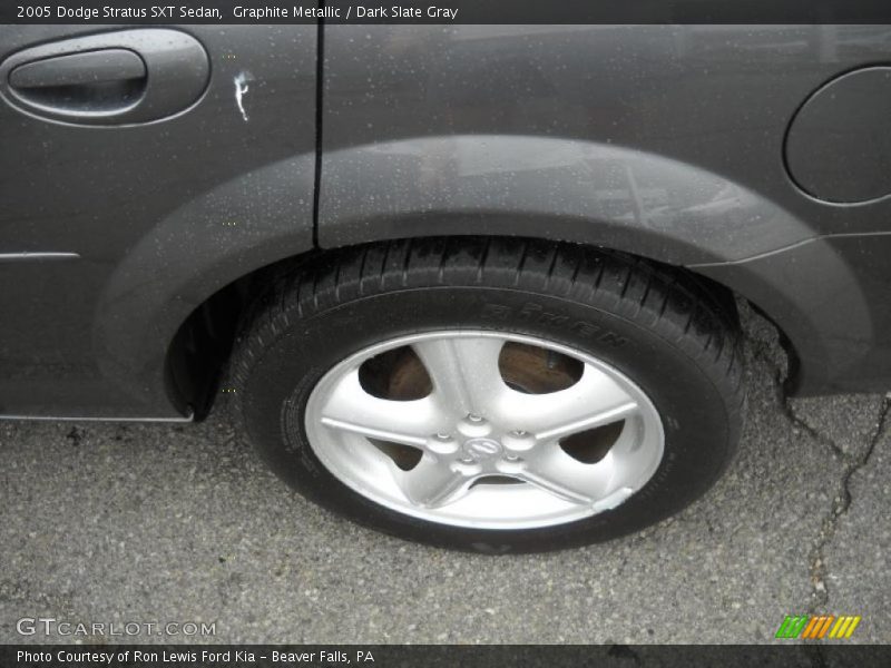 Graphite Metallic / Dark Slate Gray 2005 Dodge Stratus SXT Sedan