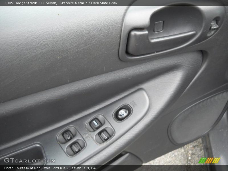 Graphite Metallic / Dark Slate Gray 2005 Dodge Stratus SXT Sedan