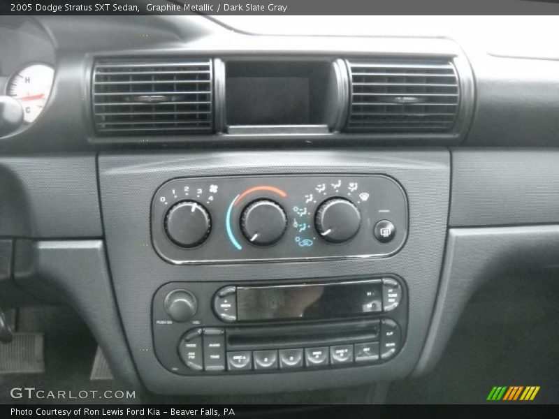 Graphite Metallic / Dark Slate Gray 2005 Dodge Stratus SXT Sedan