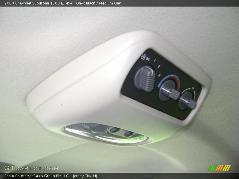 Onyx Black / Medium Oak 2000 Chevrolet Suburban 1500 LS 4x4