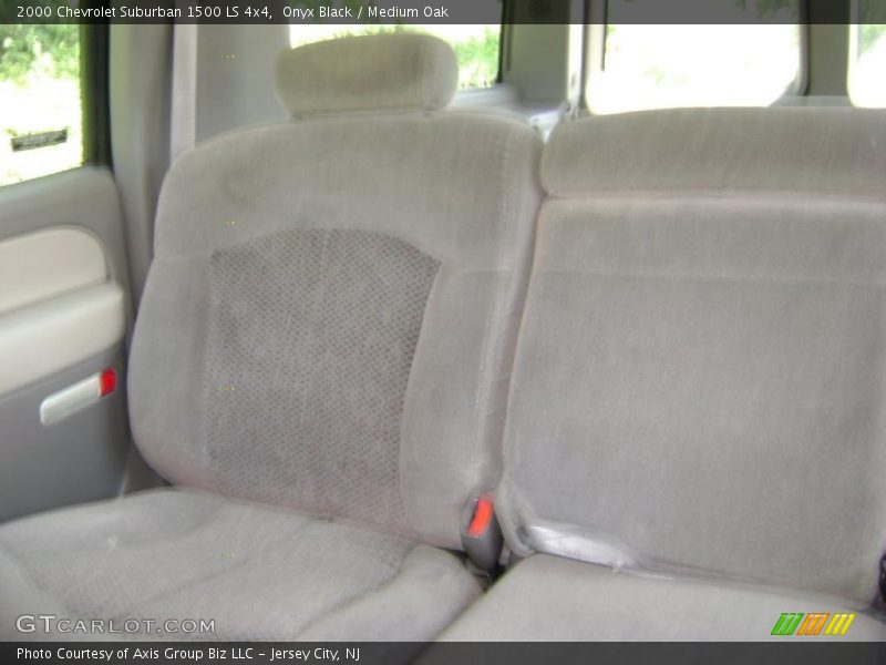 Onyx Black / Medium Oak 2000 Chevrolet Suburban 1500 LS 4x4