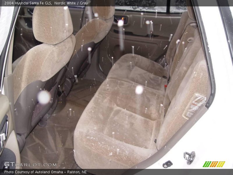 Nordic White / Gray 2004 Hyundai Santa Fe GLS