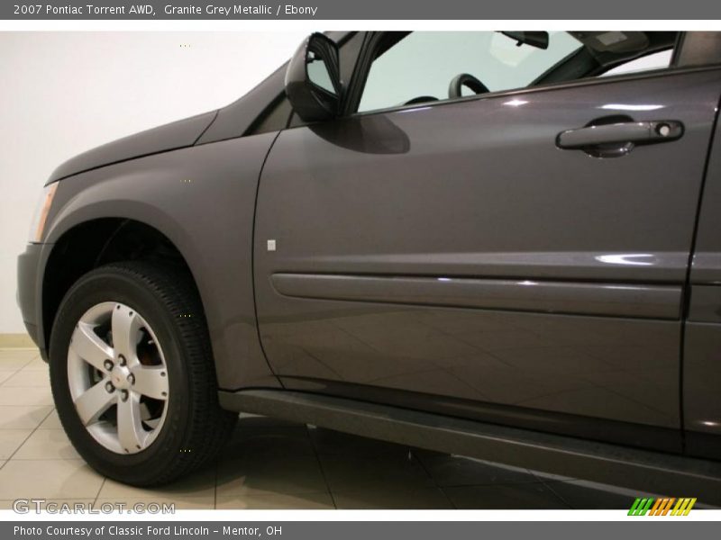 Granite Grey Metallic / Ebony 2007 Pontiac Torrent AWD