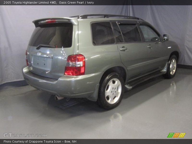 Oasis Green Pearl / Ivory 2005 Toyota Highlander Limited 4WD