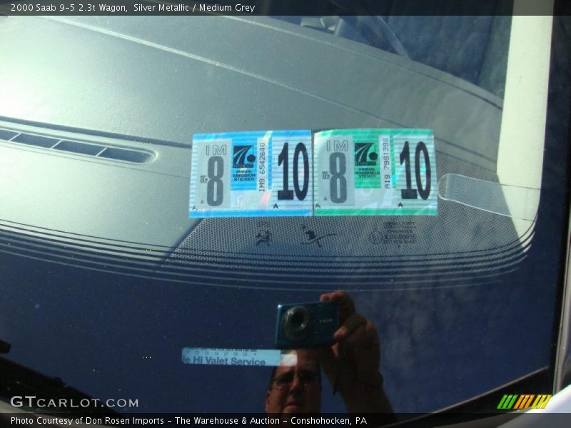 Silver Metallic / Medium Grey 2000 Saab 9-5 2.3t Wagon