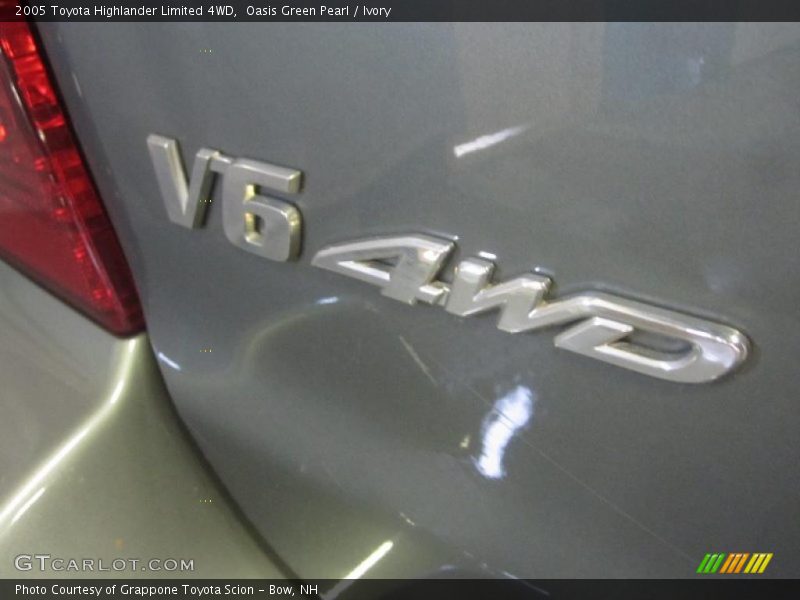 Oasis Green Pearl / Ivory 2005 Toyota Highlander Limited 4WD