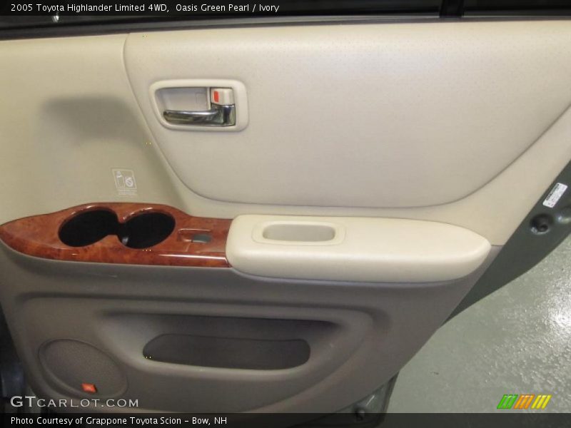 Oasis Green Pearl / Ivory 2005 Toyota Highlander Limited 4WD