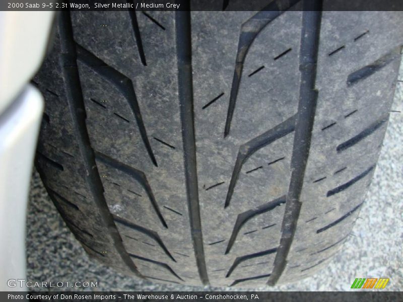 Silver Metallic / Medium Grey 2000 Saab 9-5 2.3t Wagon
