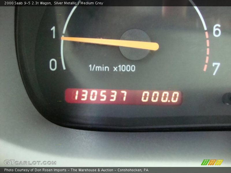 Silver Metallic / Medium Grey 2000 Saab 9-5 2.3t Wagon